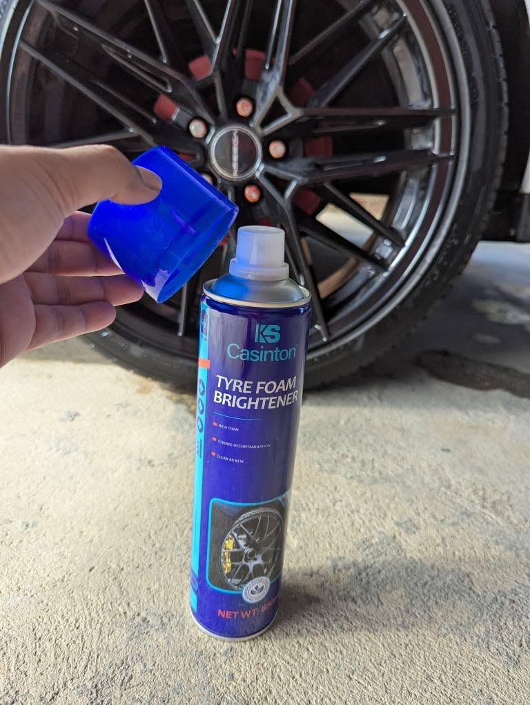 Sprej za Površinsko Čišćenje Guma i Felni