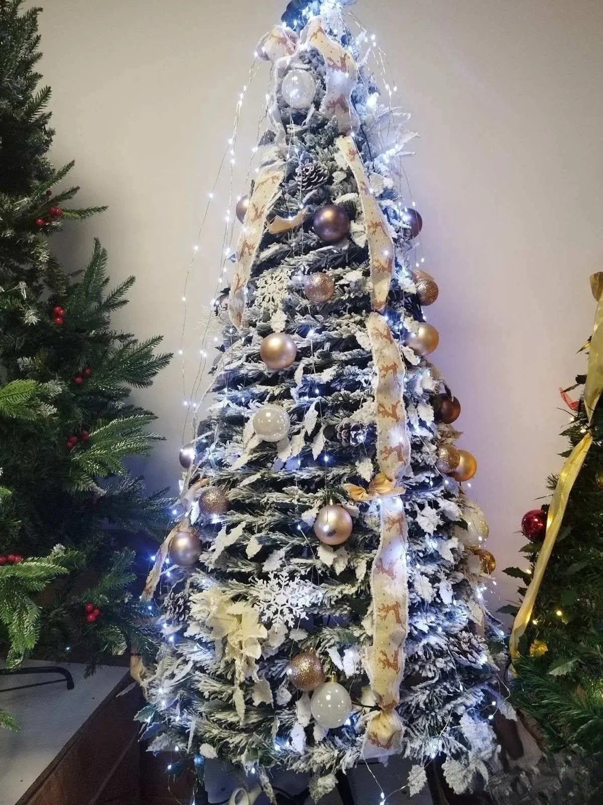 Brzo Sklopiva Jelka sa Ukrasima i Lampicama