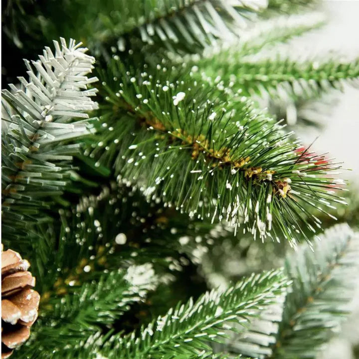 Snežno - Zimska Jelka sa Bobicama